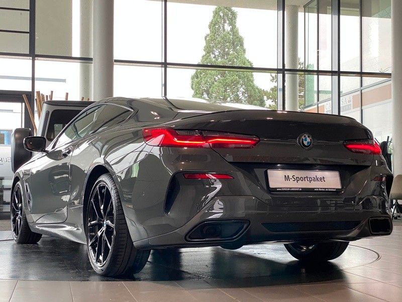 BMW 840d xDr M-Sport M-Sitze SurrView Carbon B&W 20"