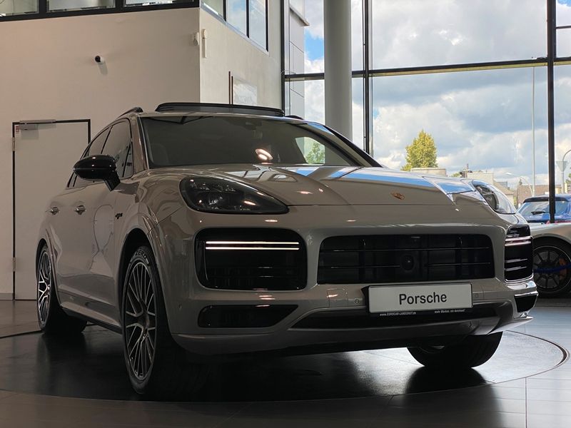 Porsche Cayenne Turbo SE SportDesign Sbel Carbon ACC AHK