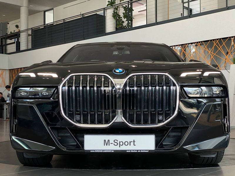 BMW 750e M-Sport Merino Executive 4xSbel B&W Diamond