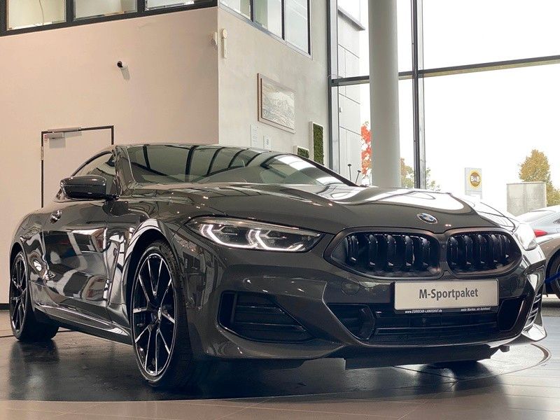 BMW 840d xDr M-Sport M-Sitze SurrView Carbon B&W 20"