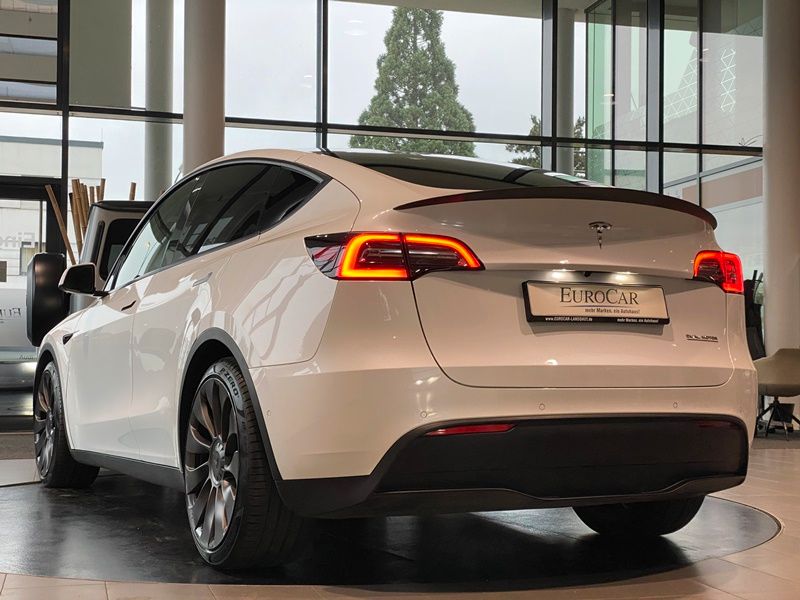 Tesla Model Y Performance Dual Motor AWD Enh.Autopilot