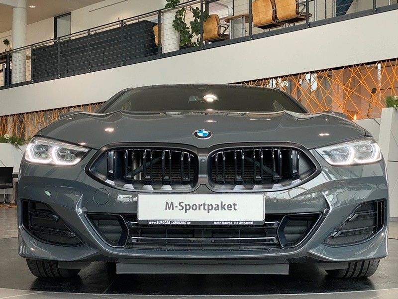 BMW 840d xDr M-Sport M-Sitze SurrView Carbon B&W 20"