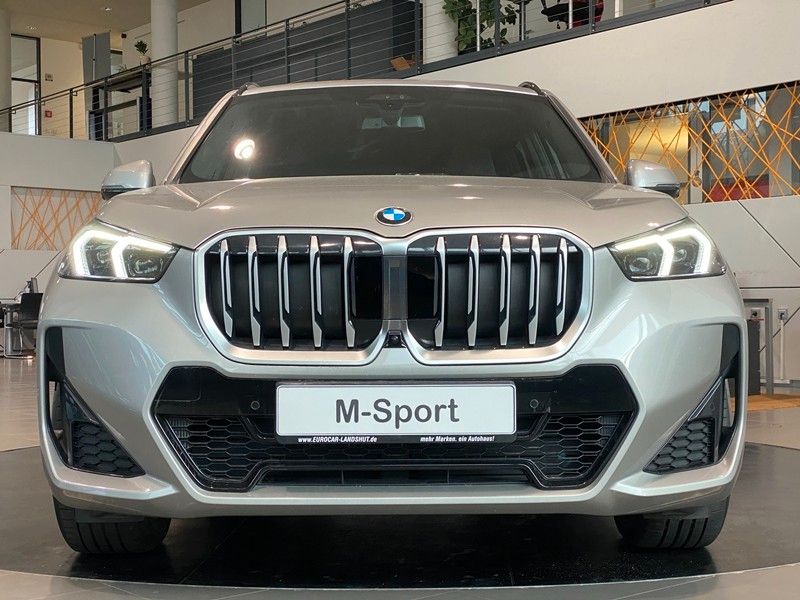 BMW X1 23d xDrive M-Sport Shadow Curved HUD LED ACC