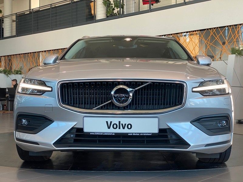 Volvo V60 Core Navi LED DAB Harman/Kardon Sitzhzg 360°