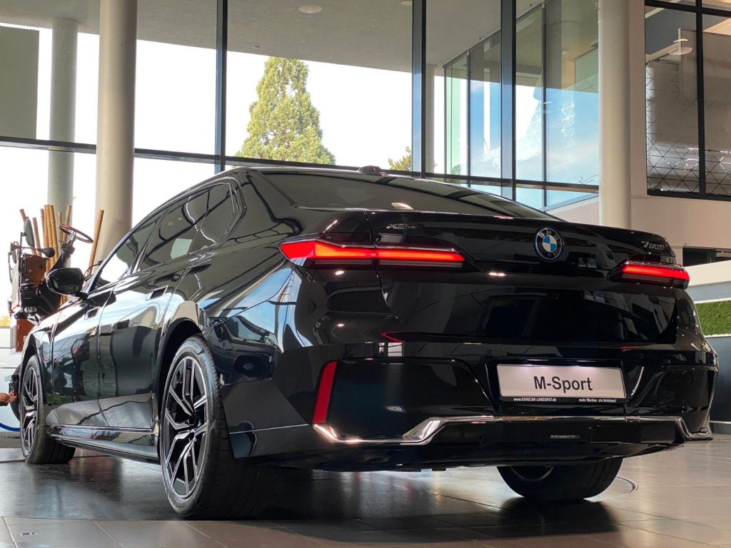 BMW 750e M-Sport Merino Executive 4xSbel B&W Diamond