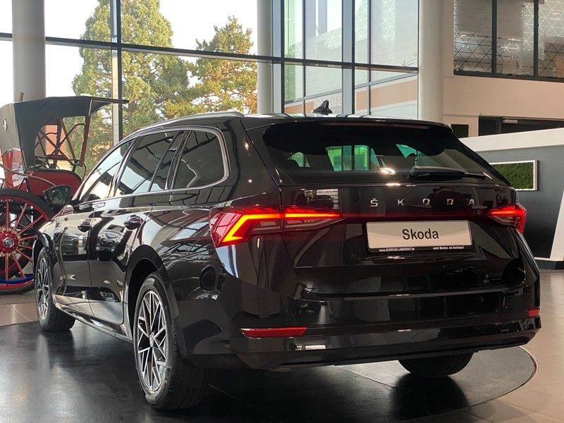 Skoda Octavia 2.0 TDI First Edit. Matrix Sbel AHK ACC