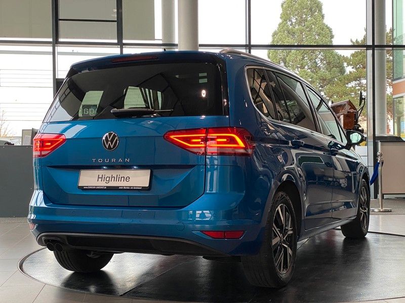 Volkswagen Touran 2.0 TDI Highline Pano 4xShzg LED ACC 7S