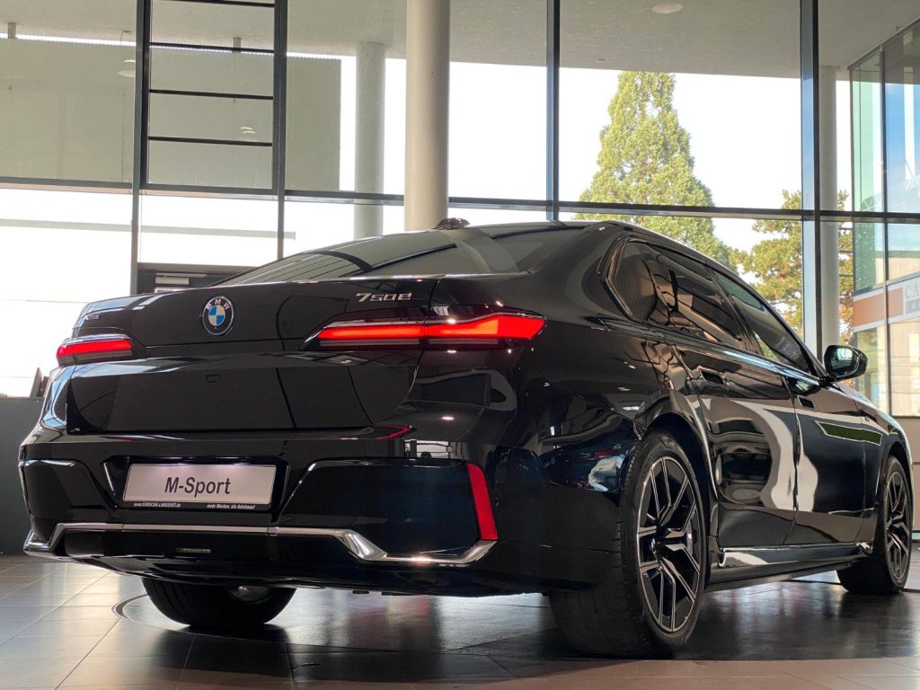 BMW 750e M-Sport Merino Executive 4xSbel B&W Diamond