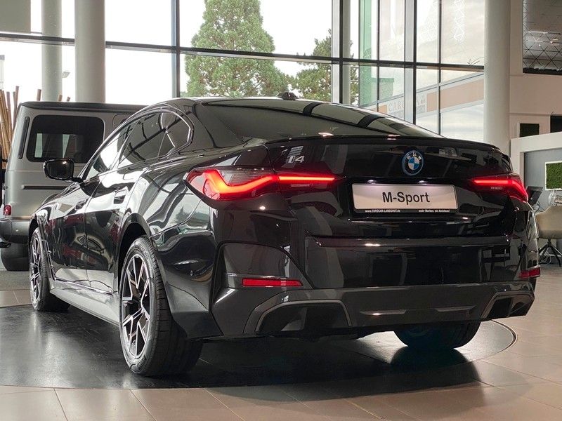 BMW i4 35e M-Sport Pro Curved Carbon AmbienteB ACC