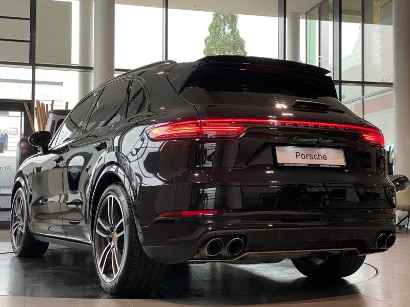 Porsche Cayenne Turbo NachtA PDCC PTV PDLS+ AHK Sbel ACC
