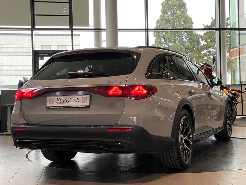 Mercedes-Benz E 220d All-Terrain MBUX Leder Sbel Sthz DTR AHK