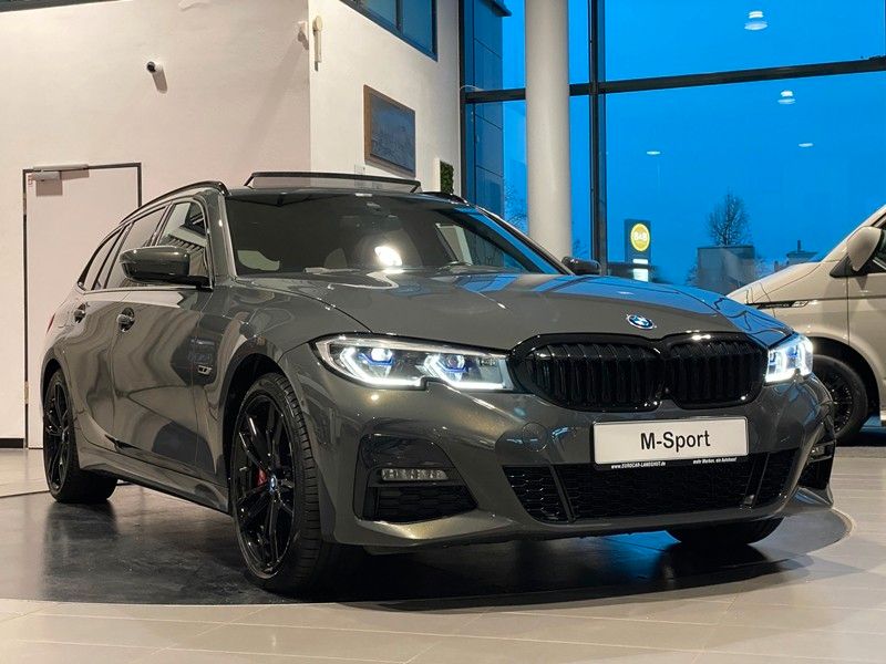 BMW 330e M-Sport Shadow Laser Pano SurrView HUD AHK