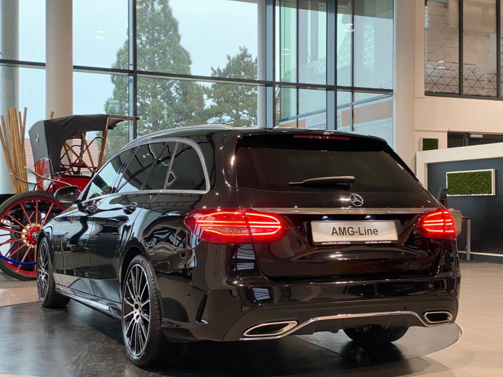 Mercedes-Benz C 300e AMG-Line COMAND Airmatic Kam LED AHK DTR+