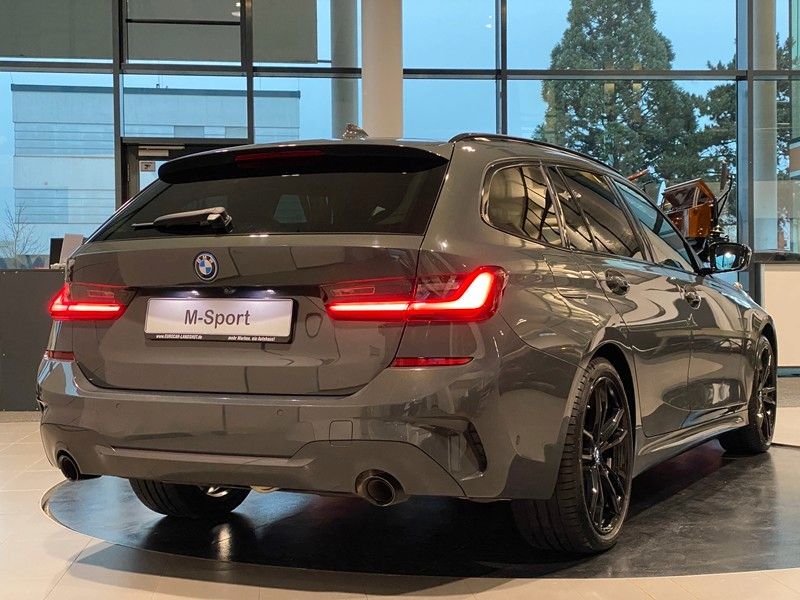 BMW 330e M-Sport Shadow Laser Pano SurrView HUD AHK