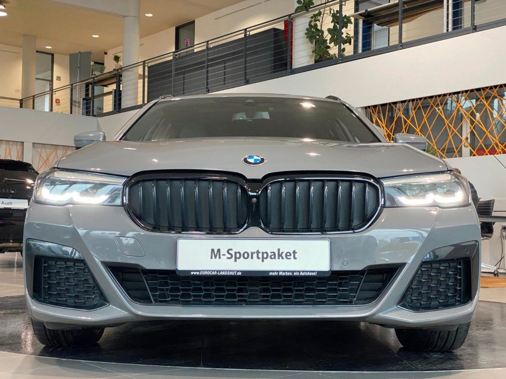 BMW 520d xDr M-Sport CockpitProf Pano H&K DDC AHK