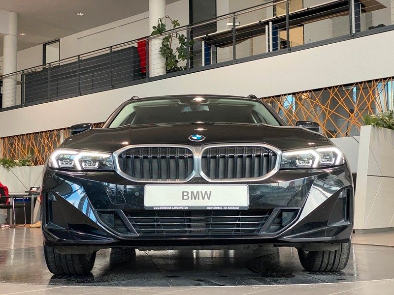 BMW 320d Touring xDrive Curved DrivingA. DAB Shz LED