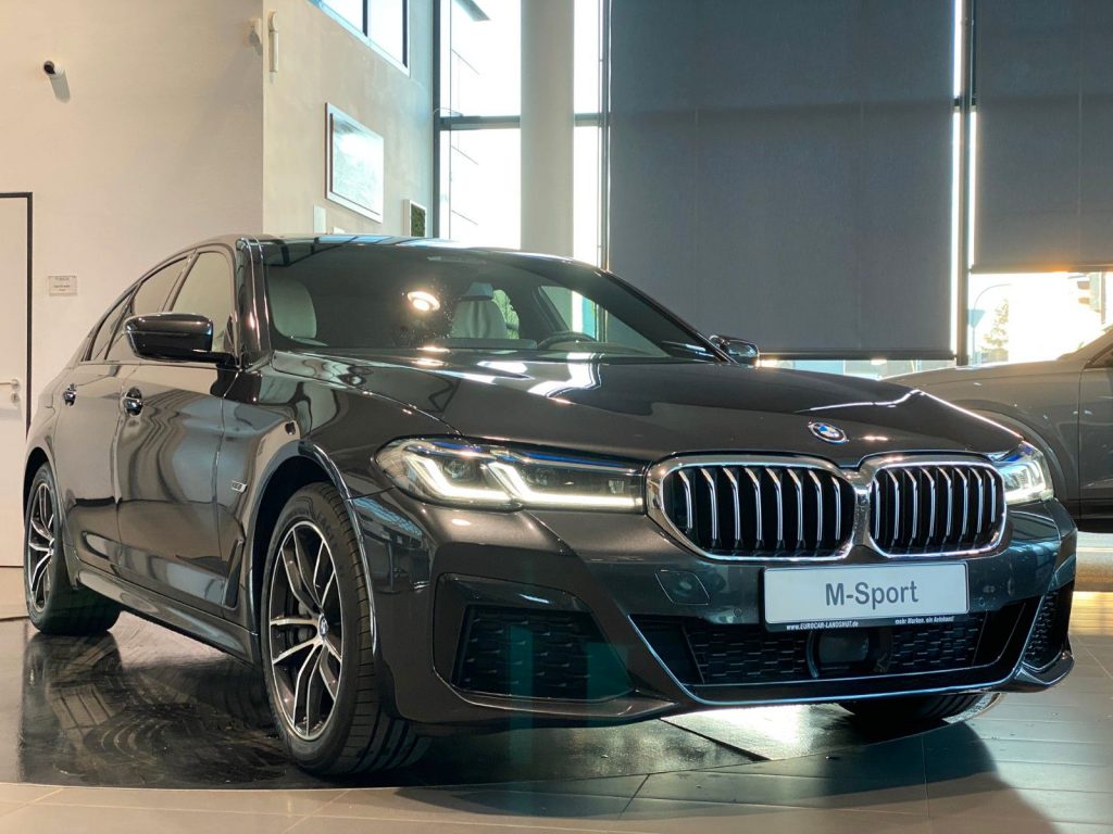 BMW 545e xDr M-Sport Laser Memory SurrView HUD ACC