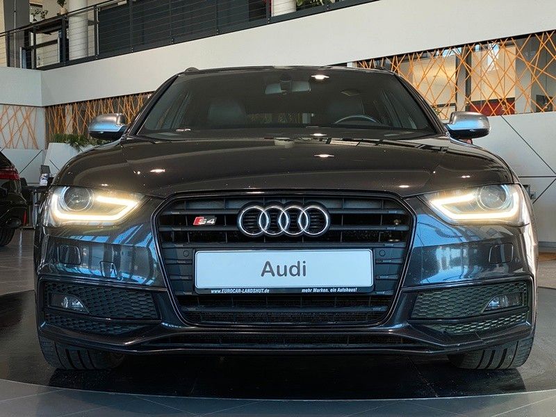 Audi S4 3.0 TFSI quattro exclusive Navi Shzg 2.Hd 19"