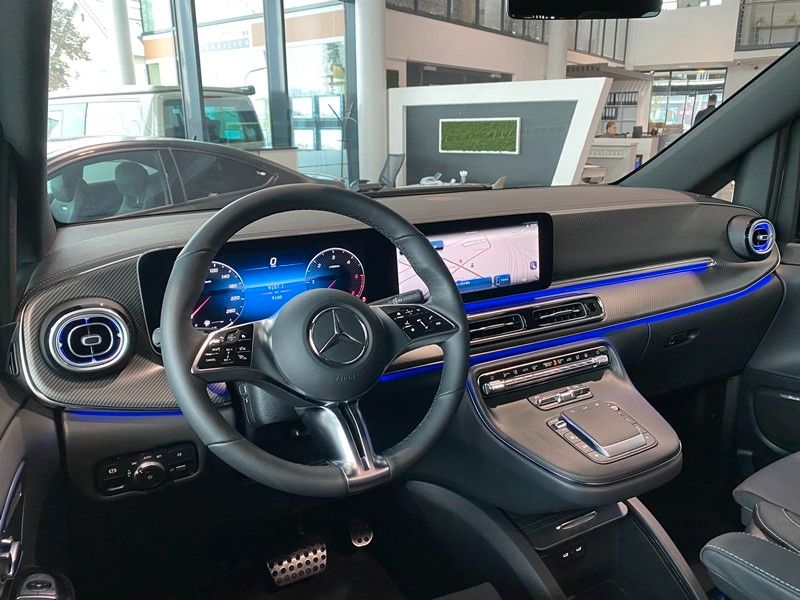 Mercedes-Benz V 300d lang 4M AMG MBUX Sbel Sthz Pano DTR AHK