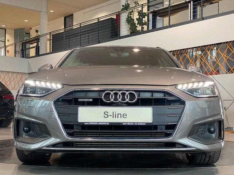 Audi A4 40TFSI quattro S-line Matrix Sthz HUD B&O ACC