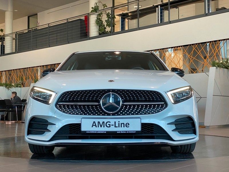 Mercedes-Benz A 200 AMG-Line NightP MBUX Multibeam Sthz HUD