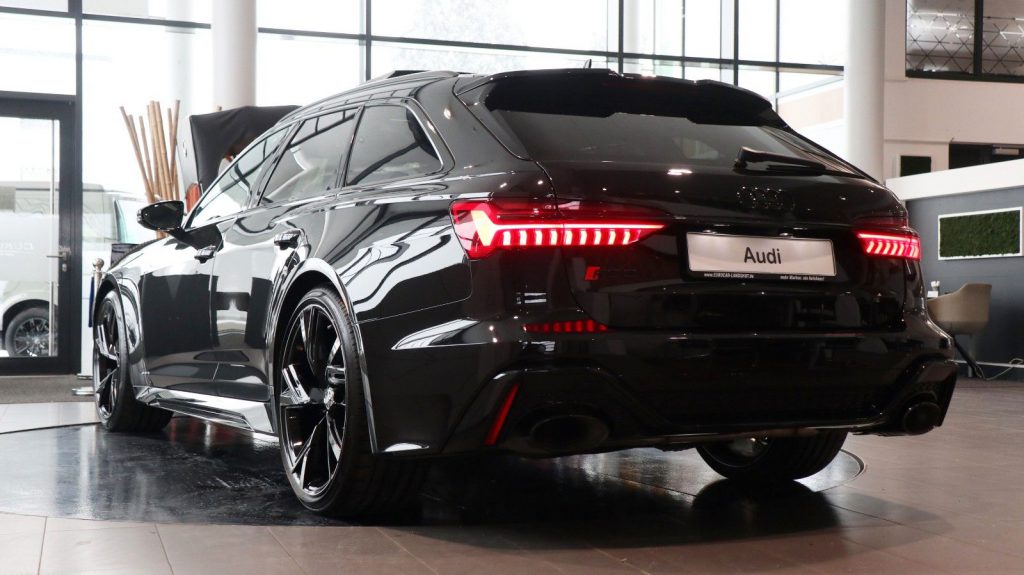 Audi RS6 4.0 TFSI Essentials Carbon Laser Sbel RS-Abg