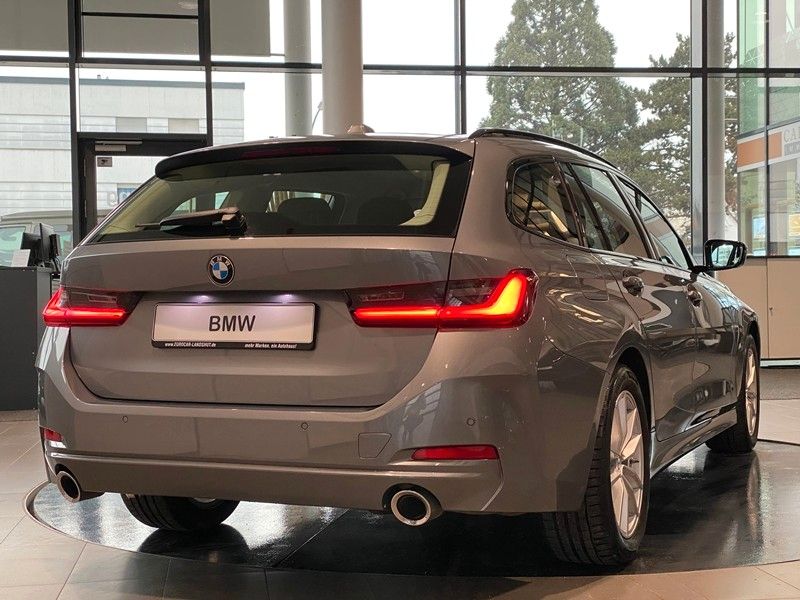 BMW 320d Touring xDrive Curved DrivingA. DAB Shz LED