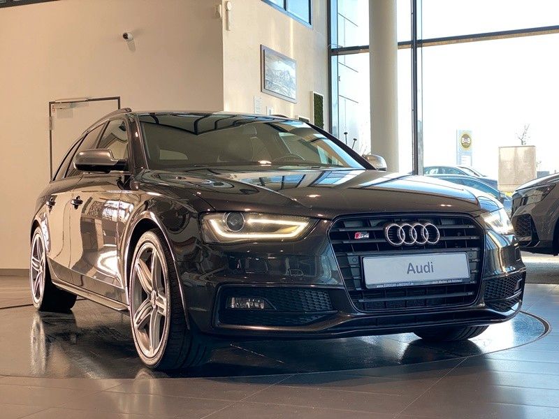 Audi S4 3.0 TFSI quattro exclusive Navi Shzg 2.Hd 19"