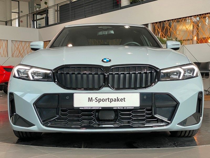BMW 330d xDr M-Sport Pro M-Sitze Carbon ACC AHK Sthz