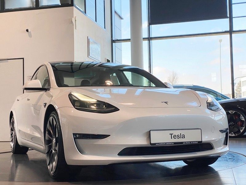 Tesla Model 3 AWD Performance Dual Motor Pano ACC 20"