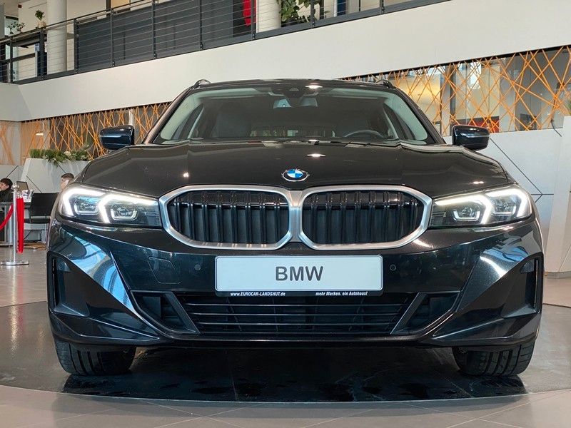 BMW 320d Touring xDrive Curved DrivingA. DAB Shz LED
