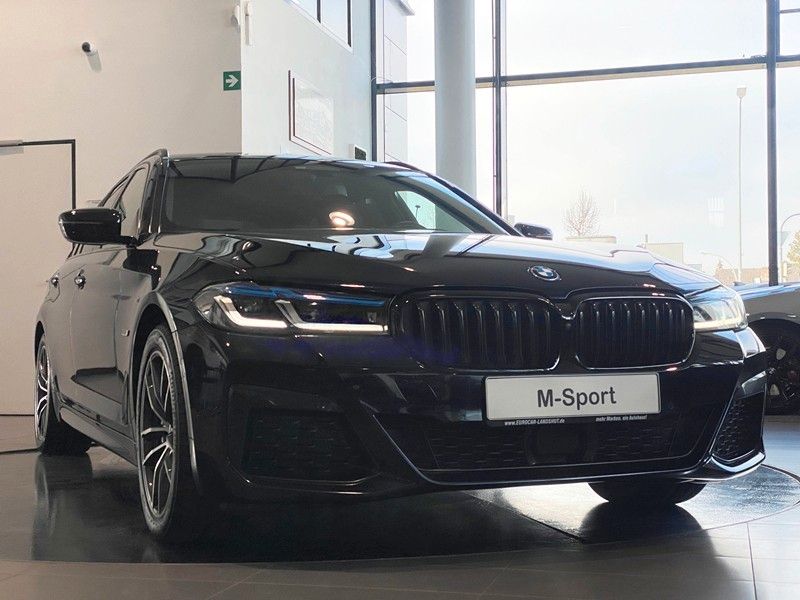 BMW 530e Touring M-Sport Pro Laser HUD SurrView ACC