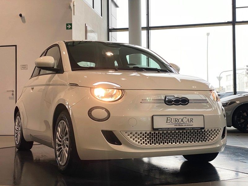 Fiat 500e 42kW/h SmartphoneInt. AmbienteB SpurhalteA.