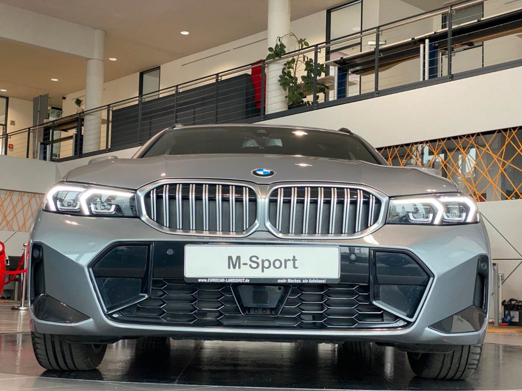 BMW 330i Touring xDrive M-Sport Curved Kam. HiFi ACC
