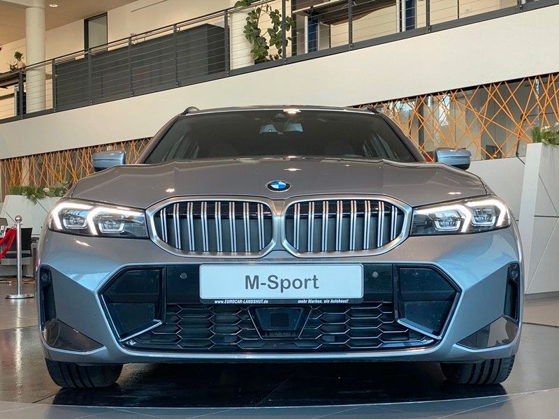 BMW 330i Touring xDrive M-Sport Curved Kam. HiFi ACC