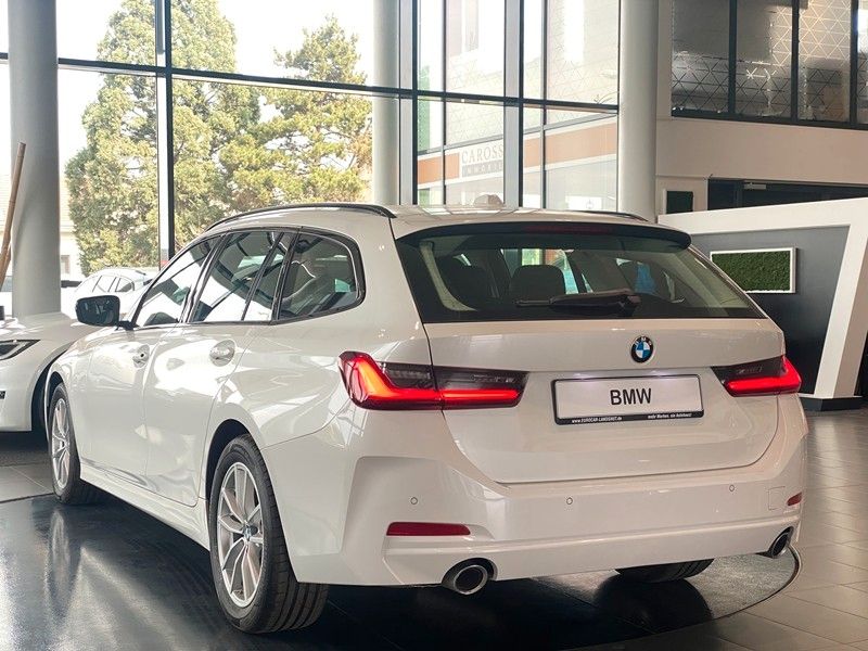 BMW 318d Touring Curved DrivingAssistant Shzg LED