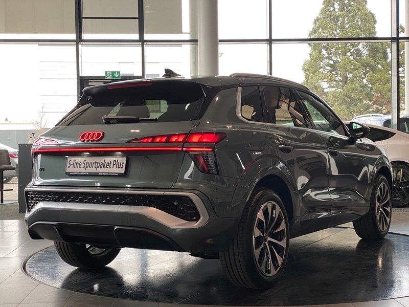 Audi Q3 TFSI S-line+ TechPlus-Paket Pano Kam LED+ ACC