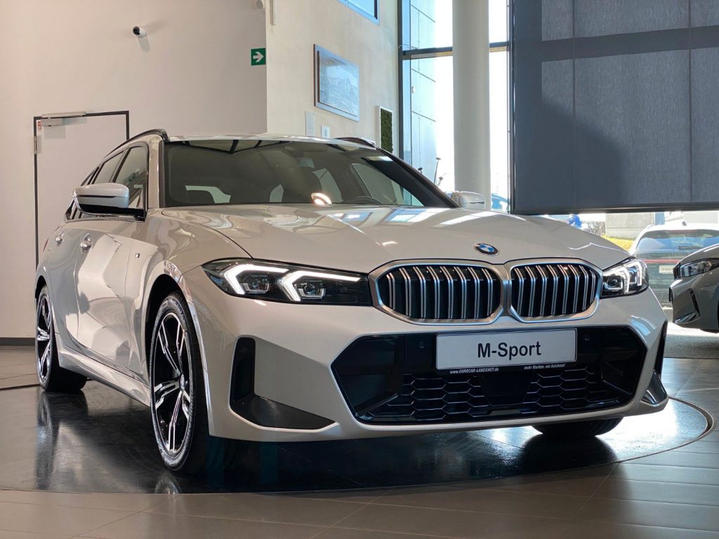 BMW 330i Touring xDrive M-Sport Curved Kam. HiFi ACC