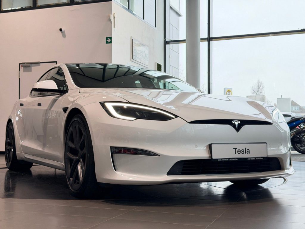 Tesla Model S Plaid AWD Yoke FSD-Autopilot Pano Sbel