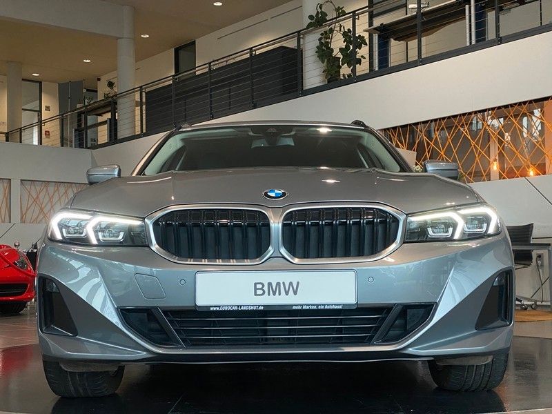 BMW 318d Touring Curved DrivingAssistant Sthzg LED