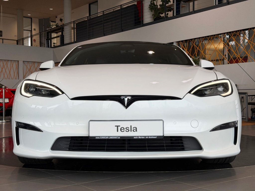 Tesla Model S Plaid AWD Yoke FSD-Autopilot Pano Sbel