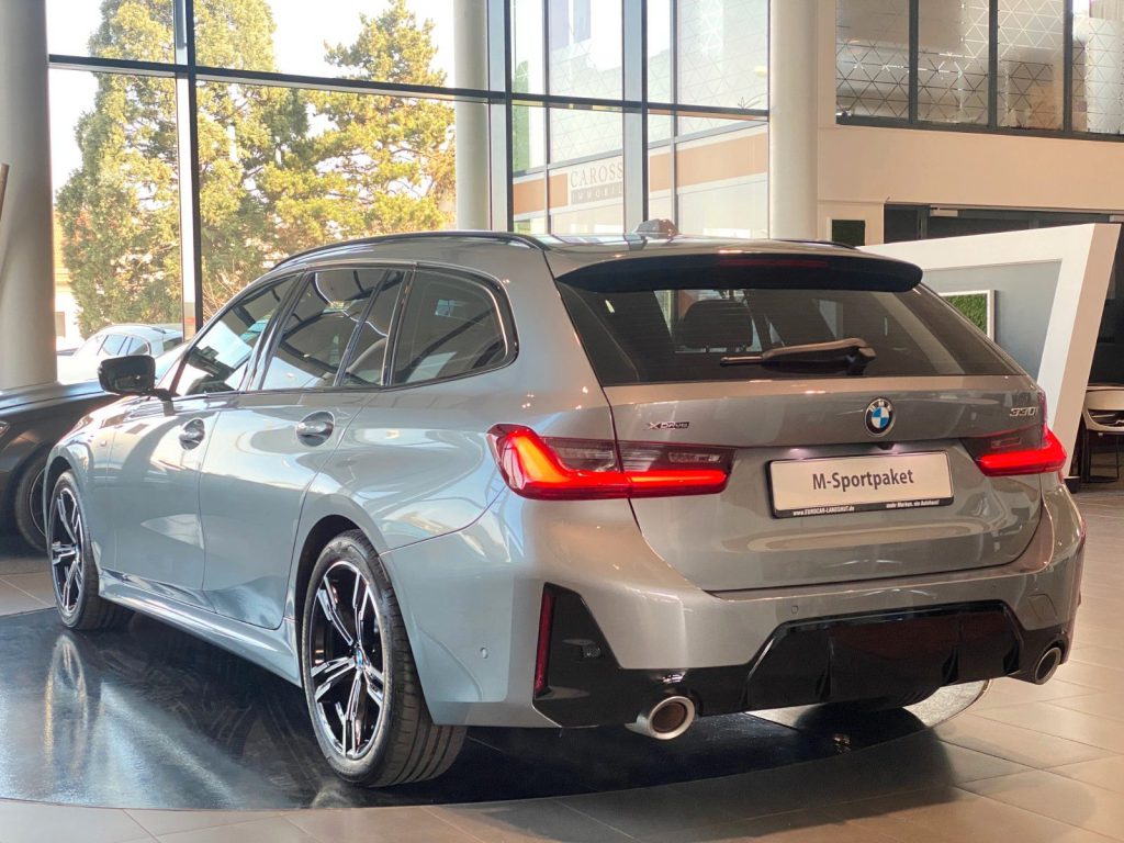 BMW 330i Touring xDrive M-Sport Curved Kam. HiFi ACC