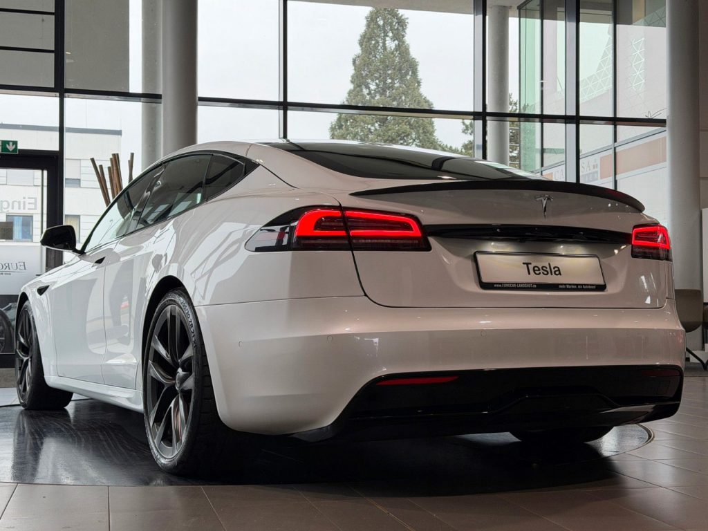 Tesla Model S Plaid AWD Yoke FSD-Autopilot Pano Sbel