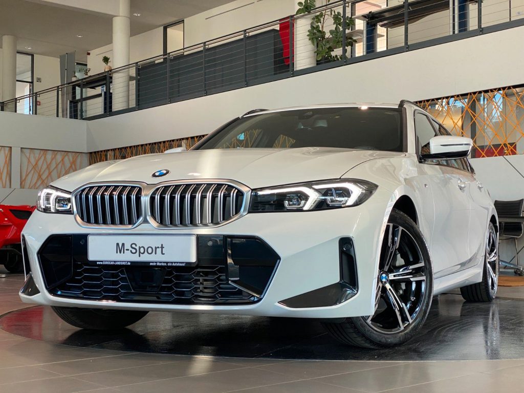 BMW 330i Touring xDrive M-Sport Curved Kam. HiFi ACC