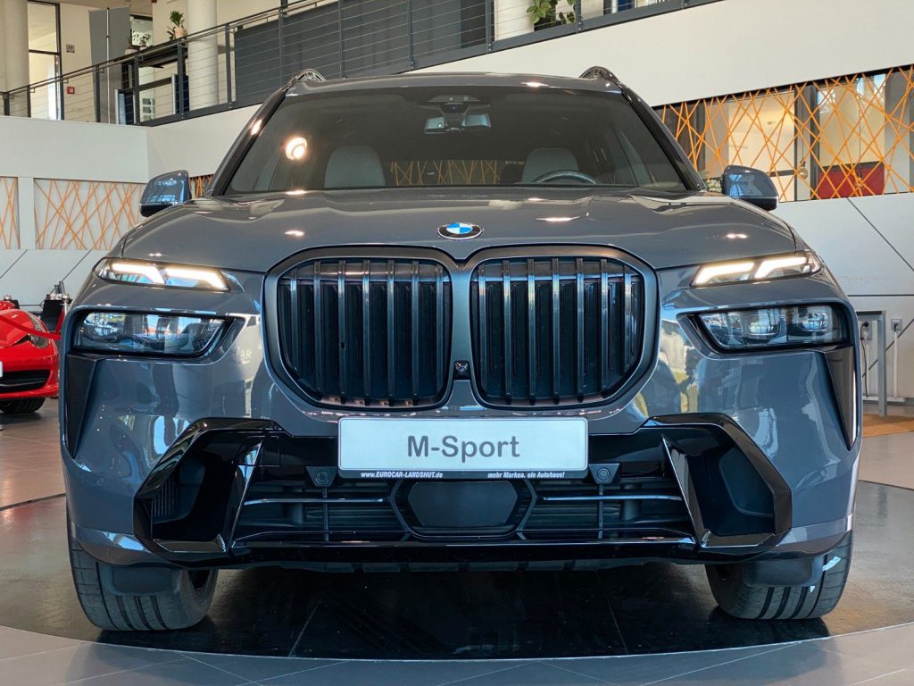 BMW X7 40d M-Sport Pro Carbon Sbel B&W ACC AHK 22"
