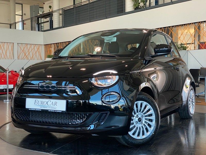 Fiat 500e 42kW/h SmartphoneInt. AmbienteB SpurhalteA.