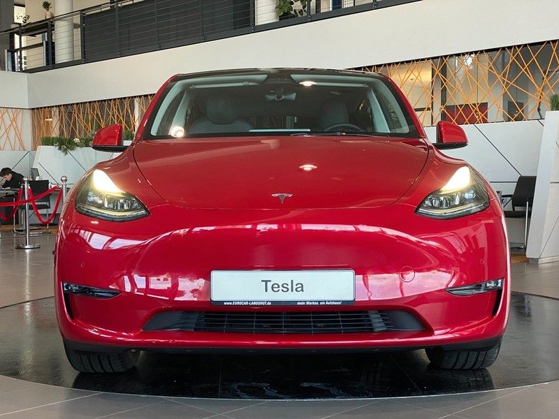 Tesla Model Y AWD Long Range Dual Motor Enh.Autopilot