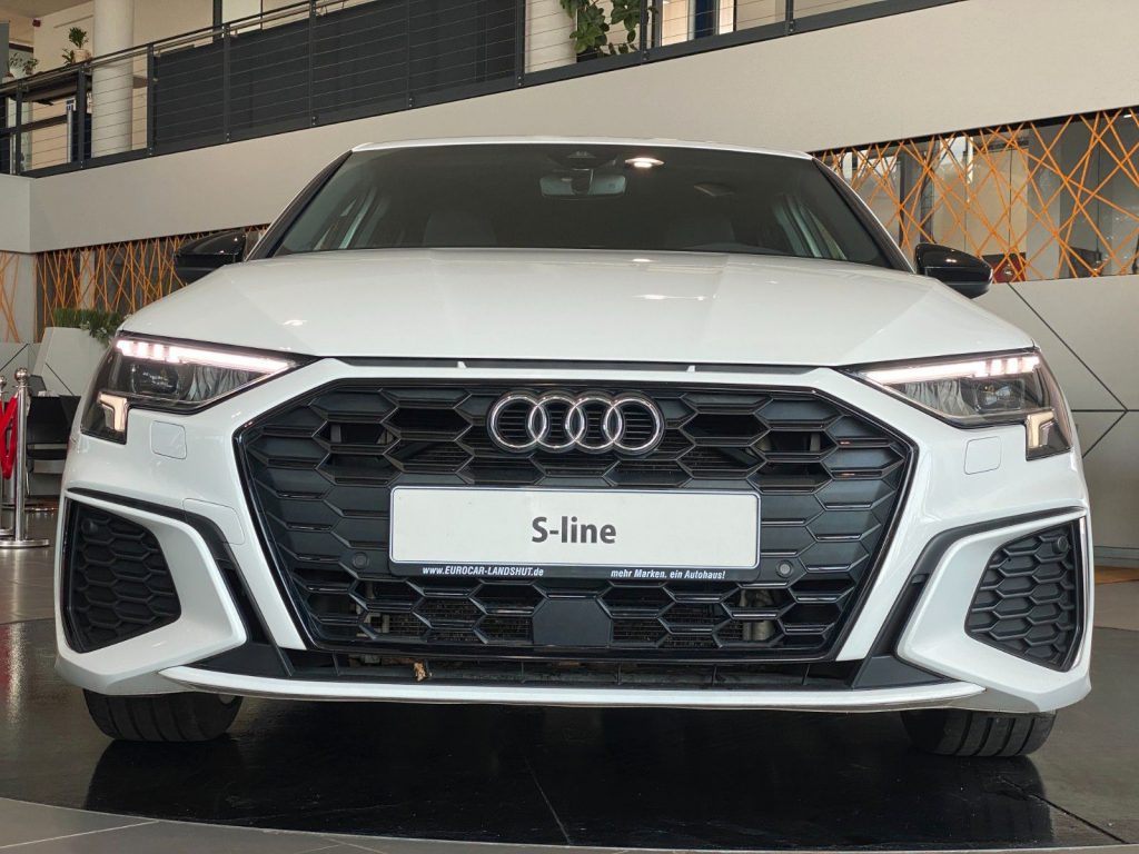 Audi A3 45 TFSIe S-line ViCo Memory LED AmbienteB ACC