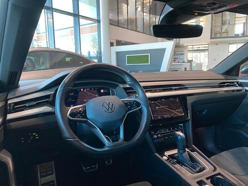 Volkswagen Arteon 2.0 TDI R-Line DigiCockpit Matrix ACC AHK