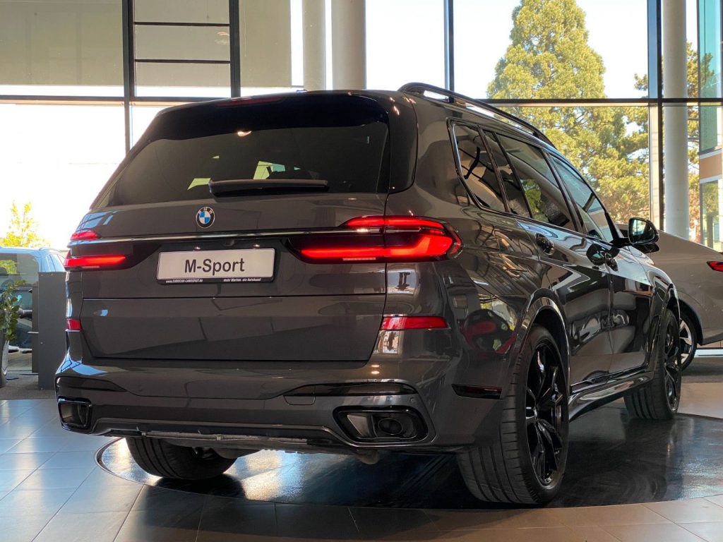 BMW X7 40d M-Sport Pro Carbon Sbel B&W ACC AHK 22"